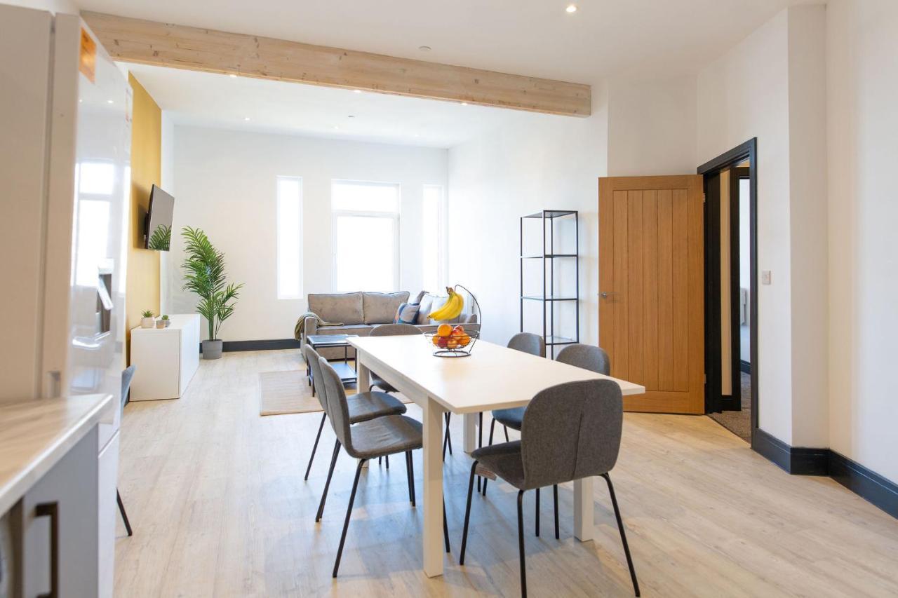 The Kingsway- 2 Bedroom Central Swansea Apartments By Stayright Bagian luar foto