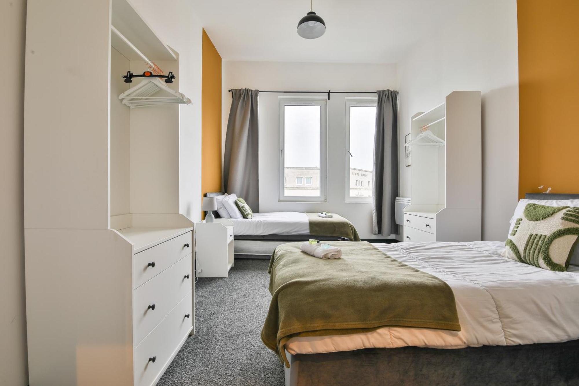 The Kingsway- 2 Bedroom Central Swansea Apartments By Stayright Bagian luar foto