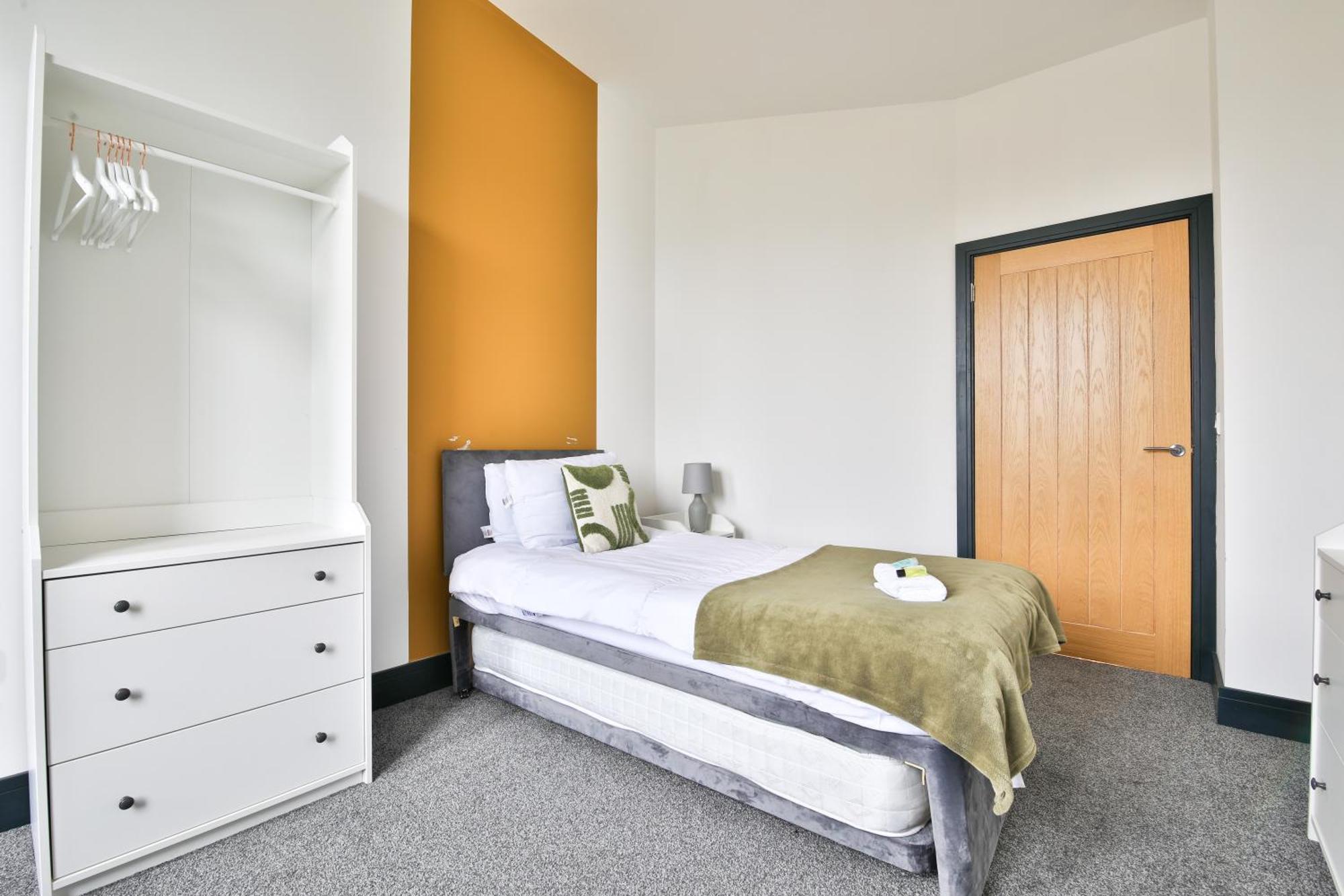 The Kingsway- 2 Bedroom Central Swansea Apartments By Stayright Bagian luar foto