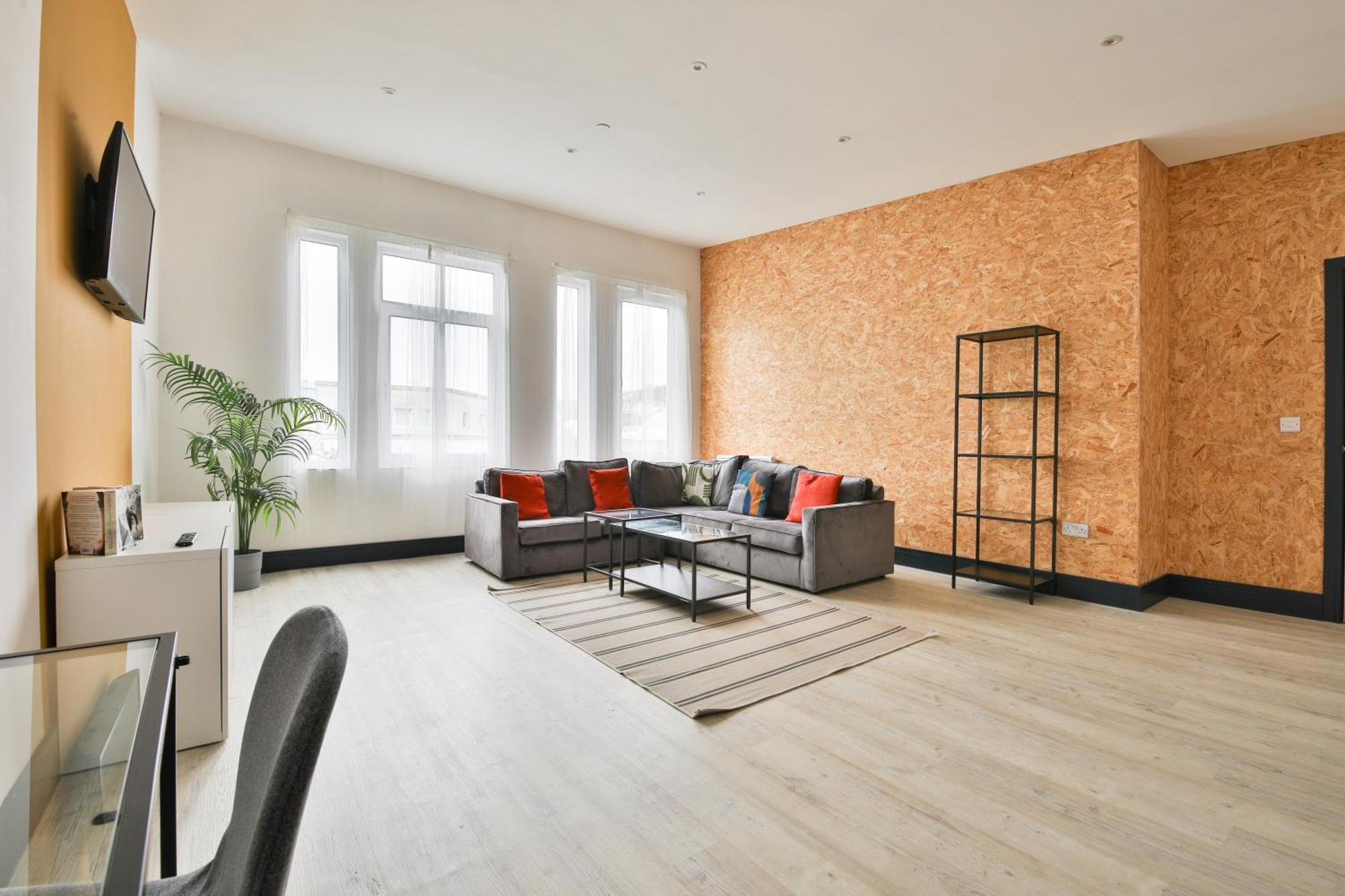 The Kingsway- 2 Bedroom Central Swansea Apartments By Stayright Bagian luar foto