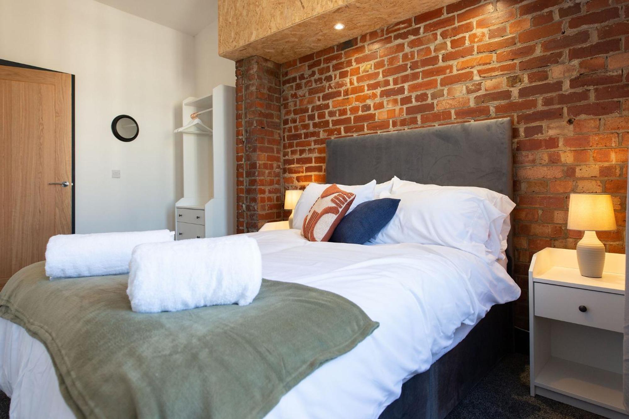 The Kingsway- 2 Bedroom Central Swansea Apartments By Stayright Bagian luar foto